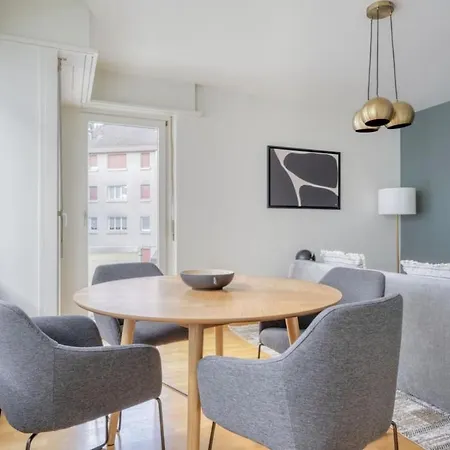 Elegante 2-zimmer-wohnung In Der Naehe Des Bahnhofs Ilanz Apartment *